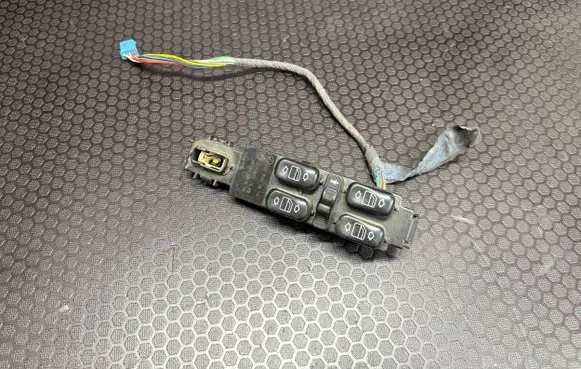 Mercedes-Benz S W220 Electric window control switch 2158201910 081100A18 501699Q06