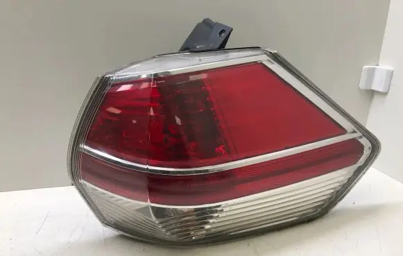 Nissan X-Trail T32 Rear/tail lights