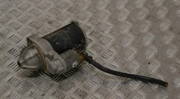 Mercedes-Benz Vito Viano W639 Starter motor LRS02091