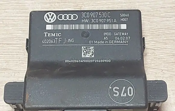 Volkswagen PASSAT B6 Gateway control module 3C0907530C