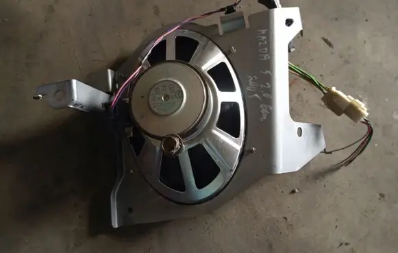 Mazda 5 Subwoofer speaker C24366960