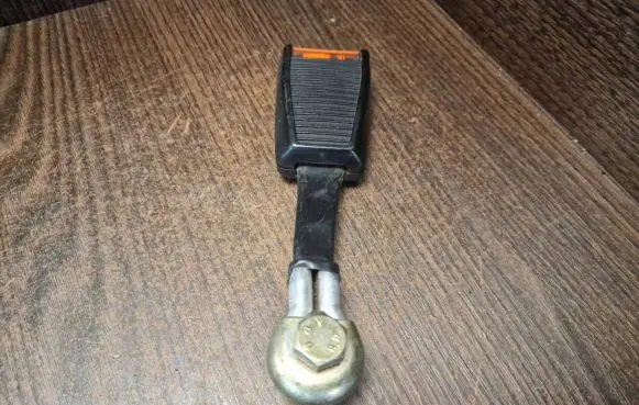 Peugeot Boxer Front seatbelt buckle 7607531319