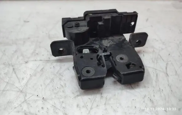 Nissan Qashqai+2 Tailgate/trunk/boot lock/catch/latch 90502EY12D