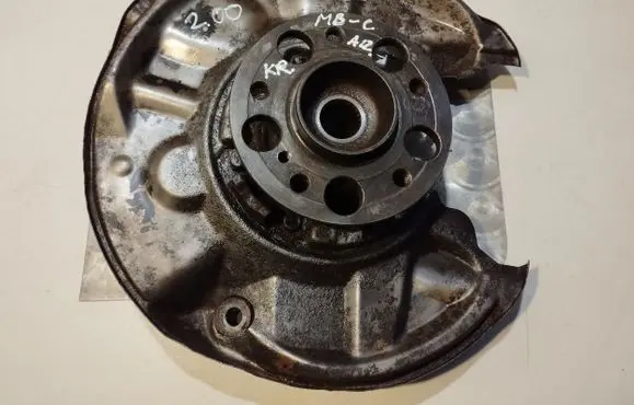 Mercedes-Benz C W203 Rear wheel hub spindle/knuckle 