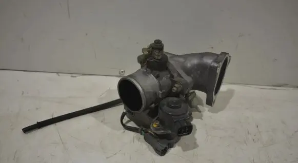 Toyota Corolla E120 E130 Throttle valve 8967221020