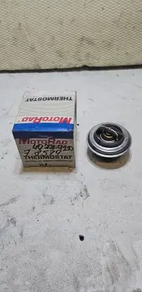 Mercedes-Benz 190 W201 Thermostat A1102001915 407892D 78574