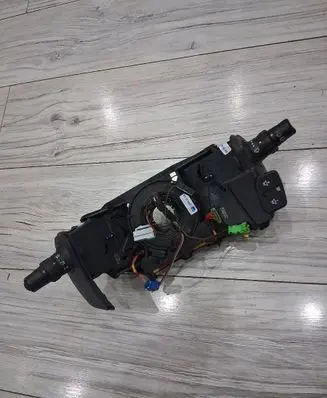 Renault Clio III Headlight wiper switch 8200245449