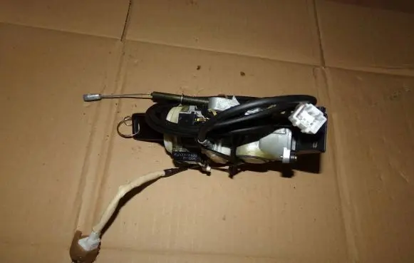 Mitsubishi Galant Ignition lock