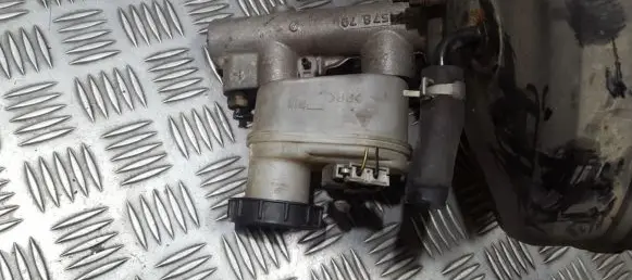 Nissan Almera N16 Master brake cylinder 87501517 875-01517