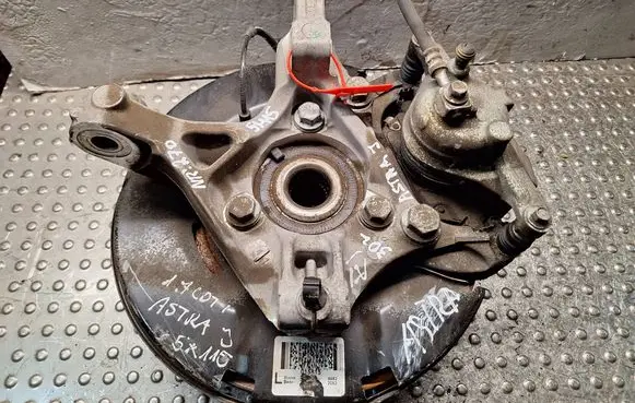 Opel Astra J Front wheel hub spindle knuckle S25056270