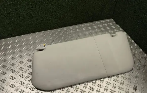 Sun visor