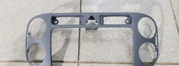 Volkswagen Golf Plus Radio/GPS head unit trim 