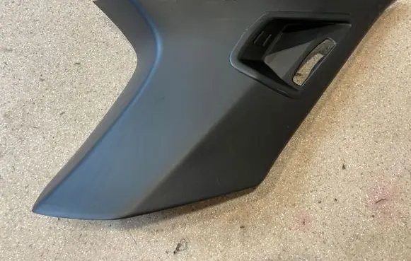 (D)pillar trim (top)