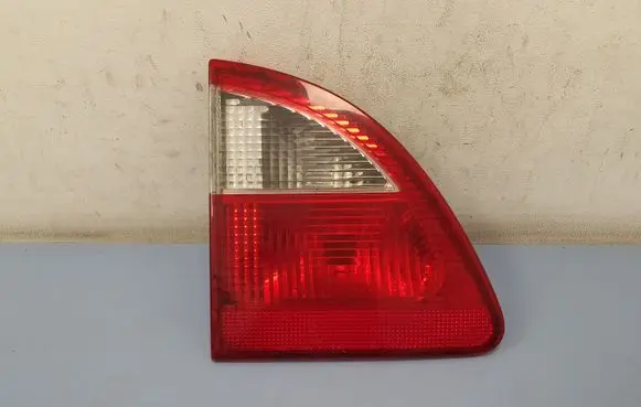 Ford Galaxy Tailgate rear/tail lights 7M5945093B