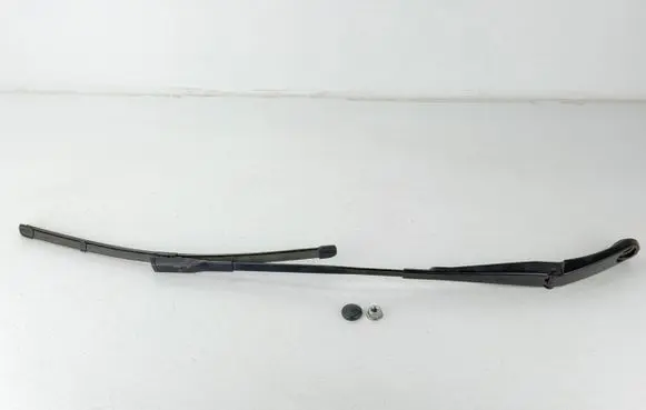 Audi A1 Windshield/front glass wiper blade 82C955407