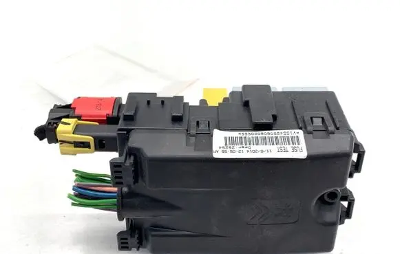 Peugeot 308 SW Fuse box set 9806192580