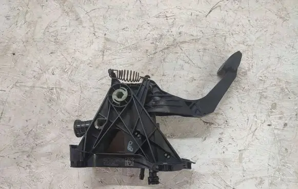 Volkswagen PASSAT B8 Clutch pedal 5Q2721059FQ