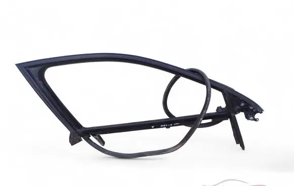 Audi A4 S4 B7 8E 8H Front door window/glass frame 