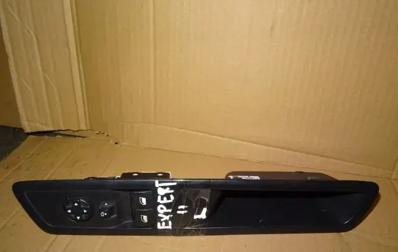 Peugeot Expert Electric window control switch