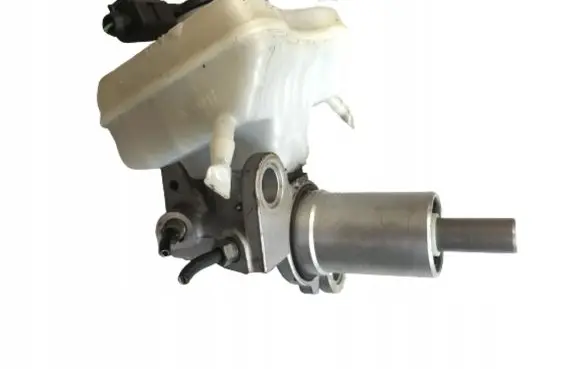 Master brake cylinder