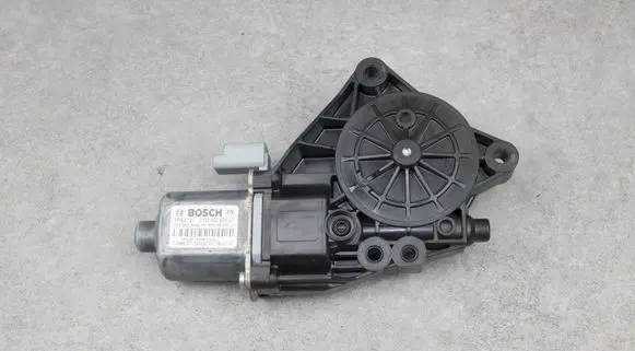 KIA Venga Front door window regulator motor 0130822580