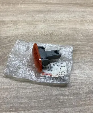 Daihatsu Sirion Front fender indicator light 8173097202000