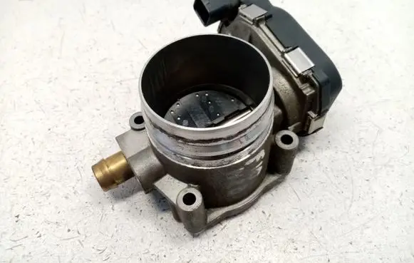 BMW 5 F10 F11 Throttle valve 13547588625