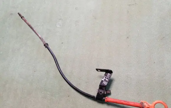 Volkswagen Golf IV Oil level dip stick 030115636A