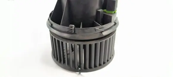 Ford Focus Heater fan/blower AV6N18456AB