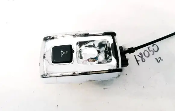 Peugeot 508 Rear seat light 8956410