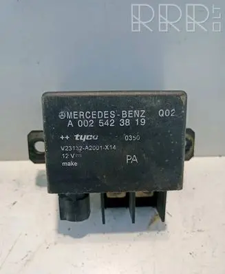 Mercedes-Benz E W211 Charging relay A0025423819 V23132A2001X14