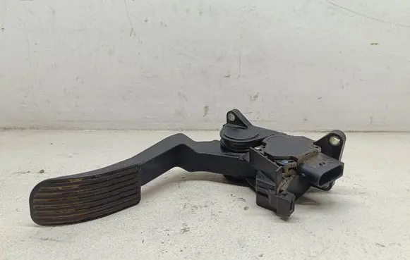 Mercedes-Benz Sprinter W901 W902 W903 W904 Accelerator throttle pedal 0281002335 A9013000404 387305747