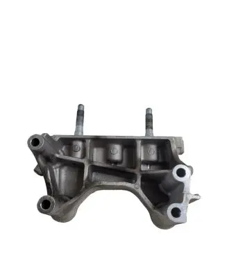 KIA Sportage Engine mounting bracket