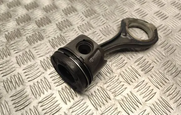 Mercedes-Benz C W204 Piston with connecting rod 72579