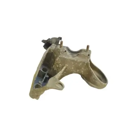 Audi A6 S6 C5 4B Engine mounting bracket 8E0199352D ALS11200