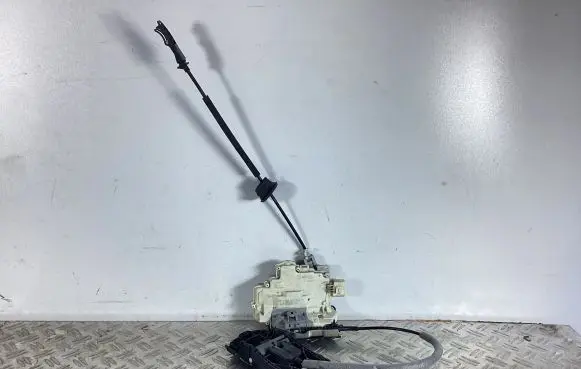 Porsche Cayenne (92A) Rear door lock 4G0839016 5N0839885G