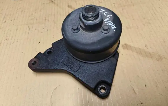 Jeep Grand Cherokee (WJ) Engine mounting bracket 90512678F