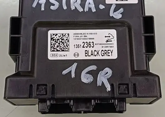 Opel Astra K Trunk lid opening control unit 13512363812857993