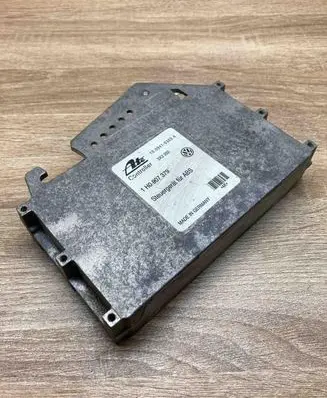 Volkswagen Golf III ABS control unit/module 1H0907379 3X2202