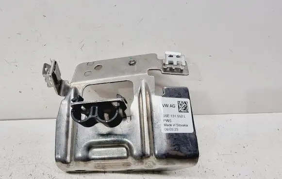 Skoda Karoq Other engine bay part 05E131552L 05E131552P