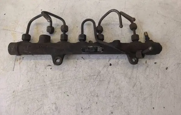 Renault Trafic II (X83) Fuel main line pipe 0445214065 8200330912 036018L4