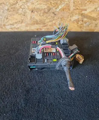 Renault Scenic III - Grand scenic III Fuse module 284B62342R