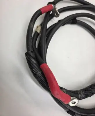 Audi A6 S6 C6 4F Positive cable (battery) 