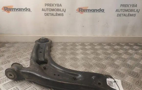Volkswagen PASSAT B8 Front lower control arm/wishbone 3Q0407117 3Q0407117B
