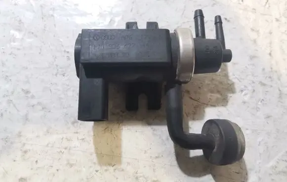 Volkswagen Touareg I Turbo solenoid valve 1J0906627