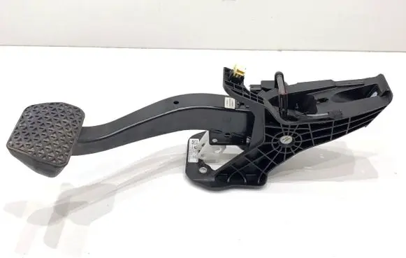 BMW 3 G20 G21 Brake pedal 6873118