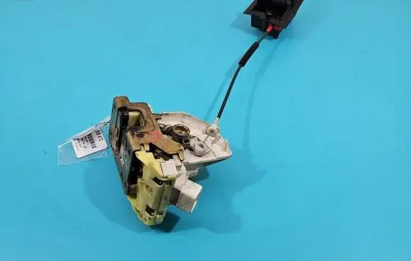 Ford Mondeo MK II Front door lock IMPRK1358472