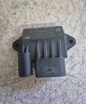 Mercedes-Benz CLS C219 Glow plug pre-heat relay A6429005801 0522140210 12325003611