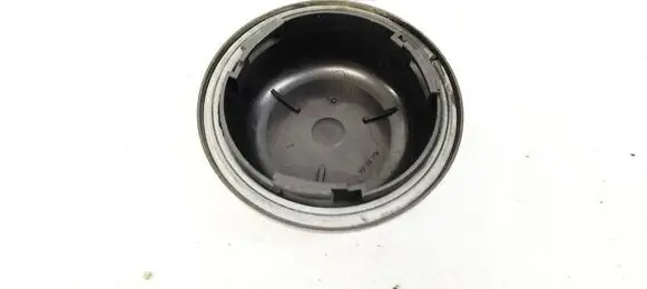 Volvo XC70 Headlight/headlamp dust cover 89000387 9178538