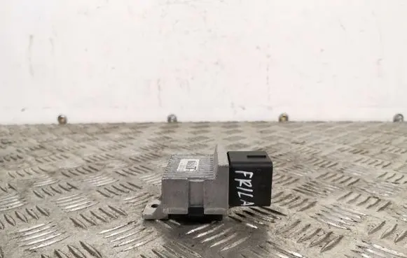 Land Rover Freelander Other relay AV6112A343BA 9663824880
